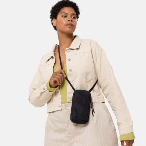 CNNCT F POUCH